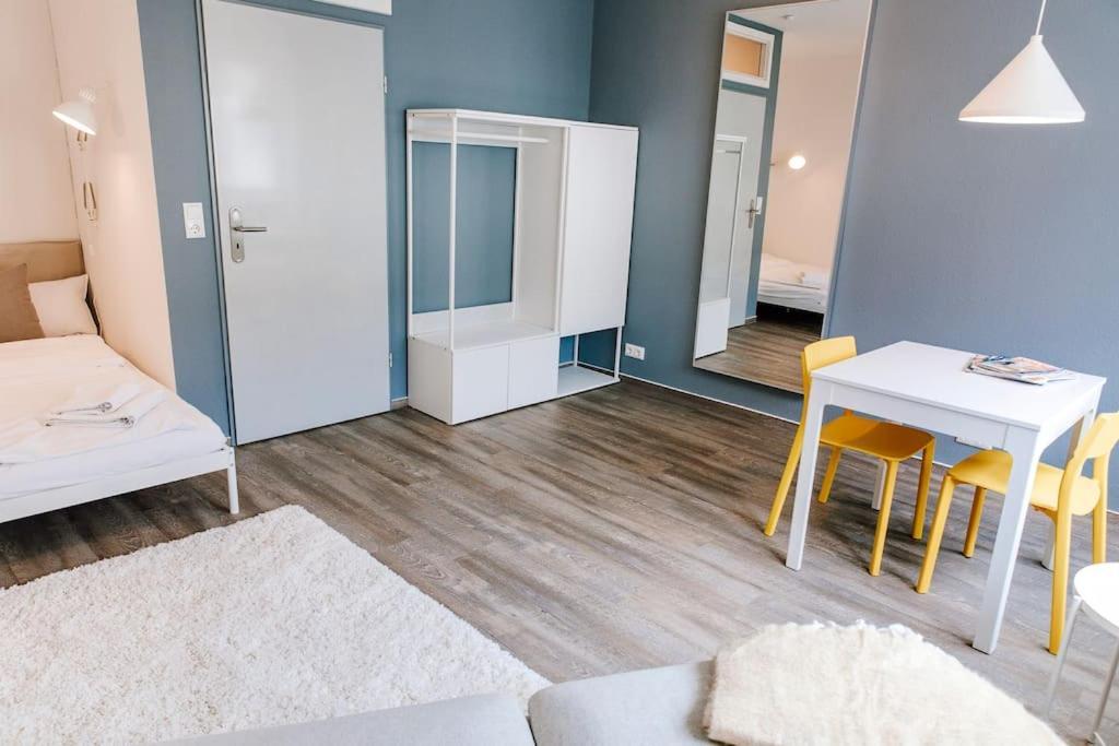 Mitten Im Zentrum Mit 24H Check-In Kiel Luaran gambar