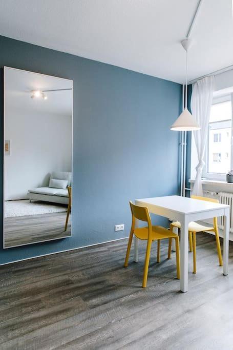 Mitten Im Zentrum Mit 24H Check-In Kiel Luaran gambar