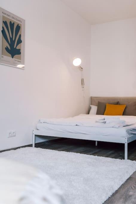 Mitten Im Zentrum Mit 24H Check-In Kiel Luaran gambar