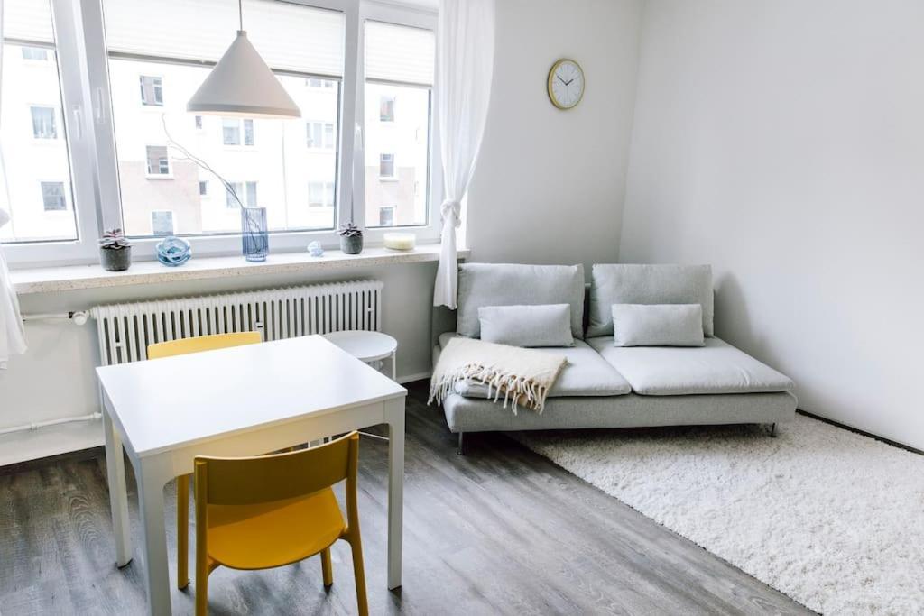 Mitten Im Zentrum Mit 24H Check-In Kiel Luaran gambar