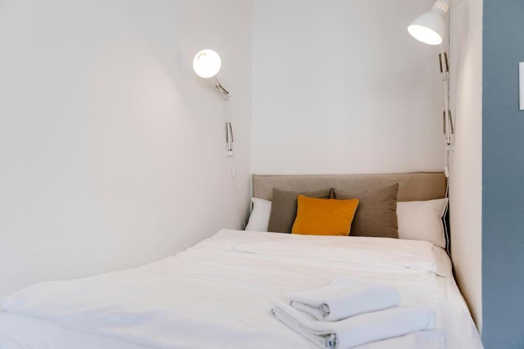 Mitten Im Zentrum Mit 24H Check-In Kiel Luaran gambar